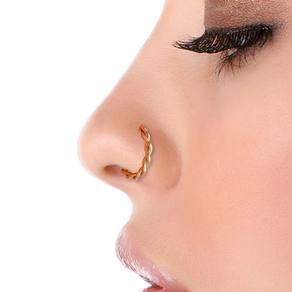 Tiny Trinity Stud L-Shape Nose Ring in 14k Gold | Maison Miru
